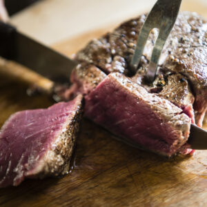 Faux-filet de bœuf – Viande Bretonne Pie Noir "La ferme de Bourse" (ATTENTION quantités limitées)